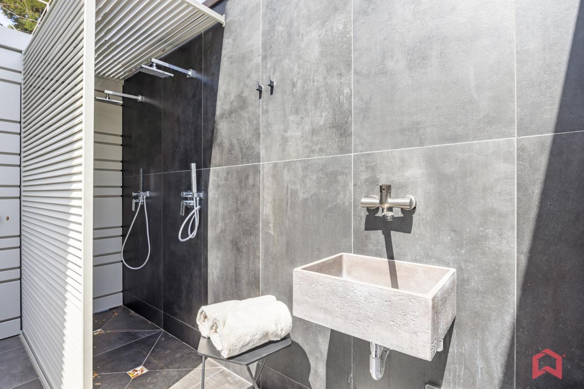 Appartamento In Villa Con Piscina Privata Palermo Exterior photo